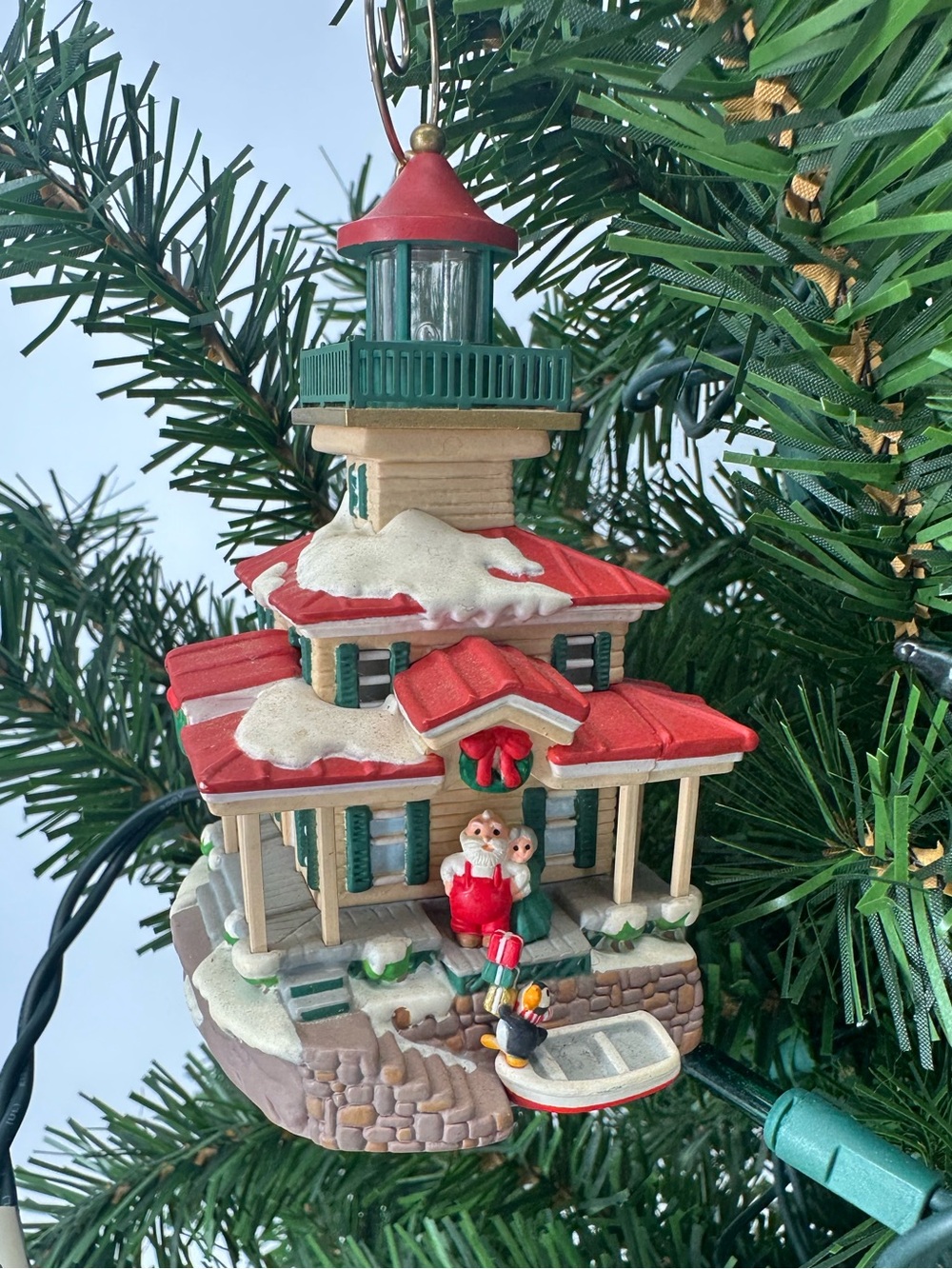 2002 Hallmark Lighthouse Greetings Ornament NO BOX